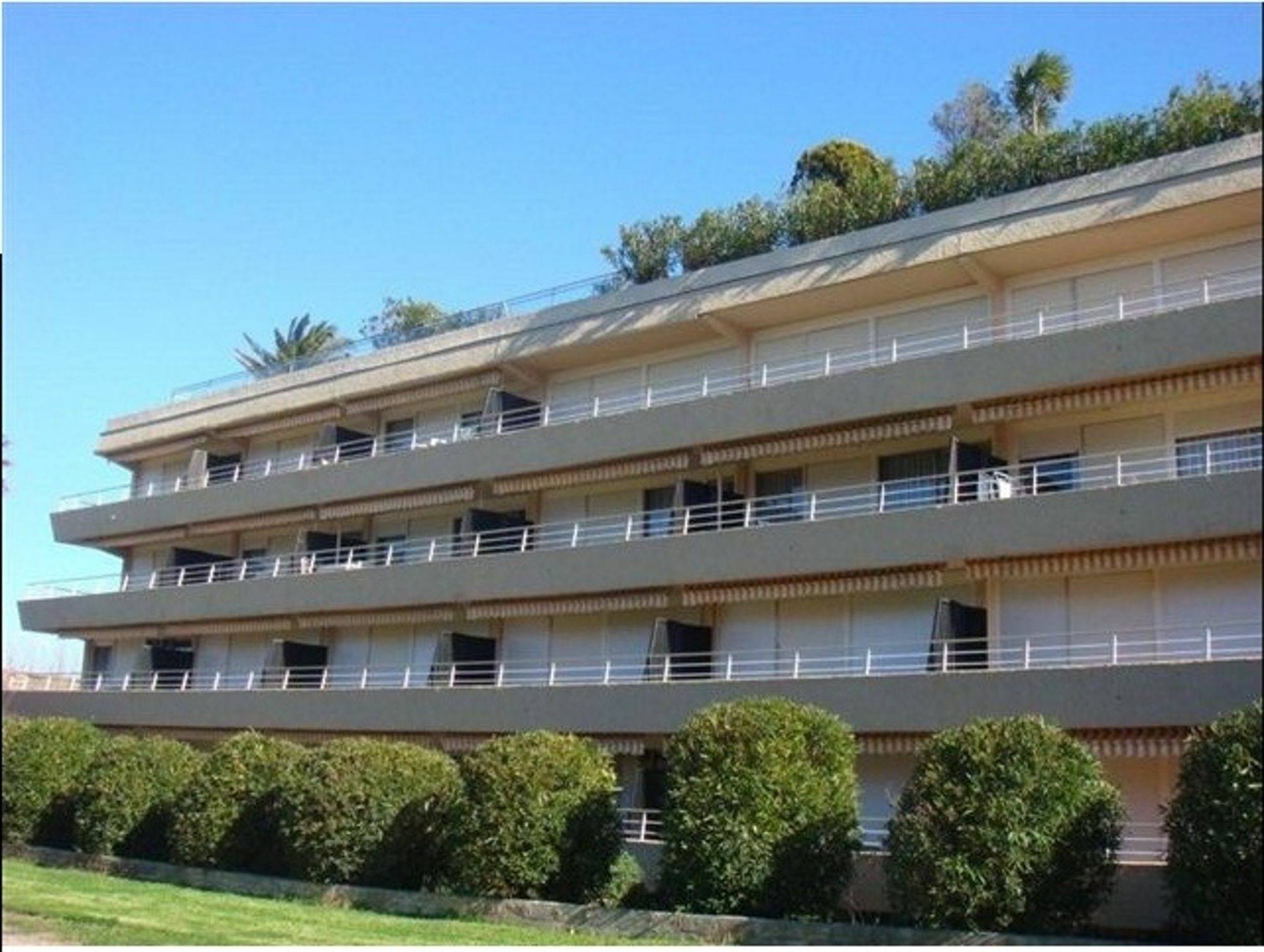 Studette In Saint-tropez, With Wonderful Park View And Pool Access - 8 Appartement Saint-Tropez